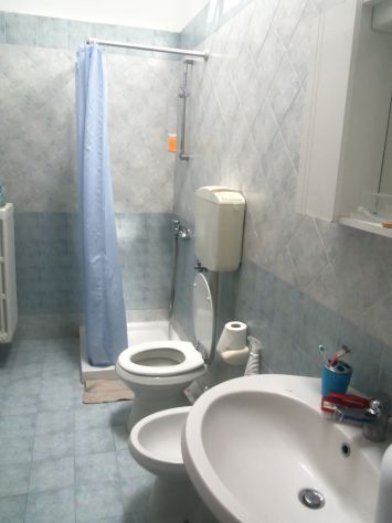 lecce via divereto appartamento 3 singole - Foto 8