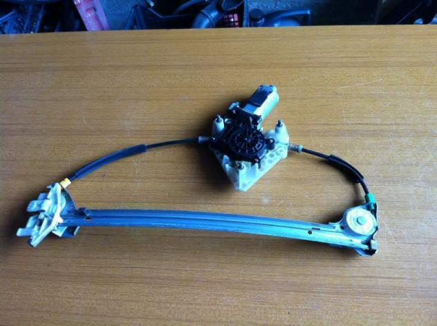 Motorino Alzavetro Posteriore Destro Peugeot 406 anno 2000