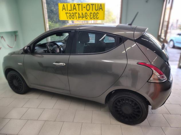 Lancia Ypsilon Hybrid AL PREZZO DEL BENZINA!!! - Foto 4