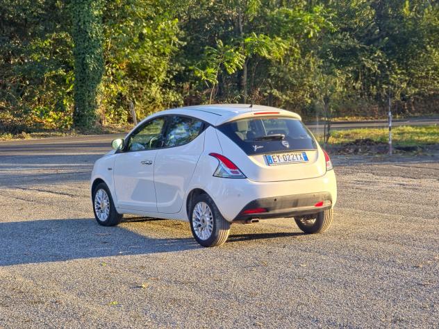 Lancia Ypsilon 1.3 MJT 16V 95 CV 5 porte S&S Elle E5B Manuale NEO 2015 - Foto 4