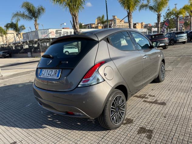 Lancia Ypsilon 1.0 FireFly 5 porte S&S Hybrid Ecochic UnYca - Foto 4