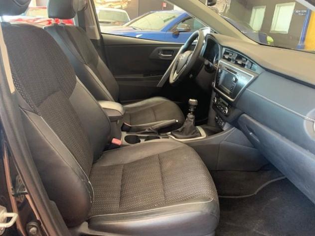 TOYOTA Auris Touring Sports 2.0 D-4D LOUNGE rif. 24069636 - Foto 10