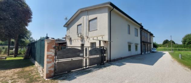Villa di 200 m² con 5 locali in vendita a Campo San Martino