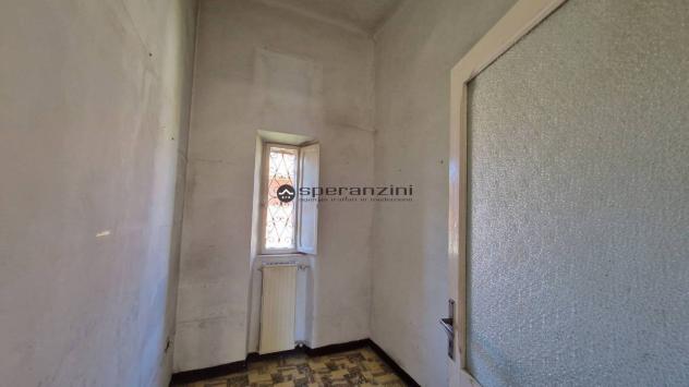 Prestigiosa villa storica in zona ospedale ? fano
questa splendida villa d'epoca, situata a fano in una posizione privilegiata tra via cesare rossi e - Foto 9