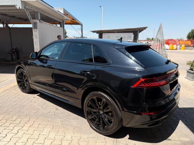 Audi Q8 50 TDI TOTAL BLACK/23" RSQ8/PELLE/S-LINE - Foto 4