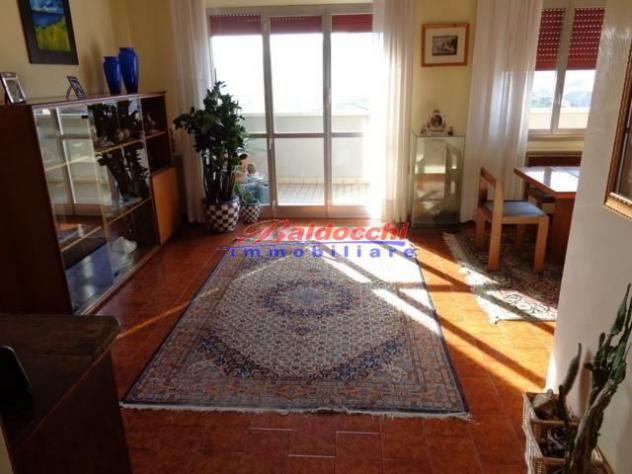 Pantano - ampio appartamento con garage e cantina - Foto 4