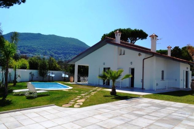 Elegante villa con piscina privata - Foto 6