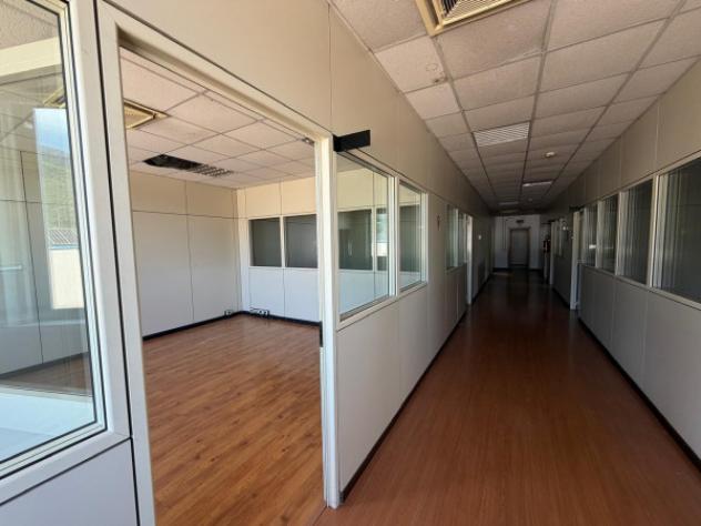 Immobile di 1500 m² con più di 5 locali in affitto a Brescia - Foto 12