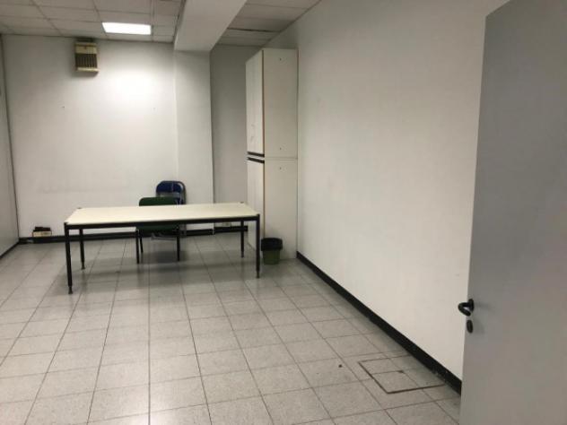 Immobile di 250 m² con 4 locali in vendita a Brescia
