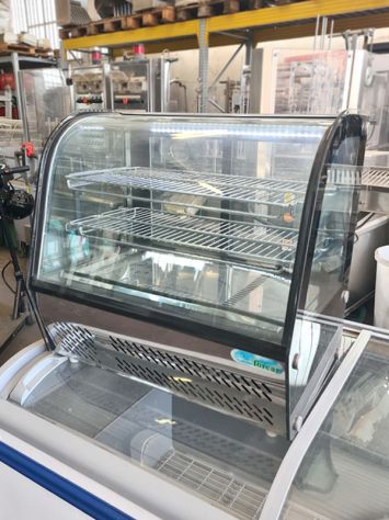 vetrina refrigerata ventilata con vetri curvi usata