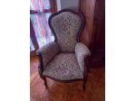 Vendo poltrona in legno imbottita