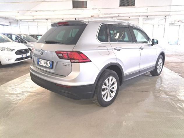 VOLKSWAGEN Tiguan 2.0 TDI DSG 4MOTION Executive BlueMotion Technolog rif. 23888000 - Foto 4