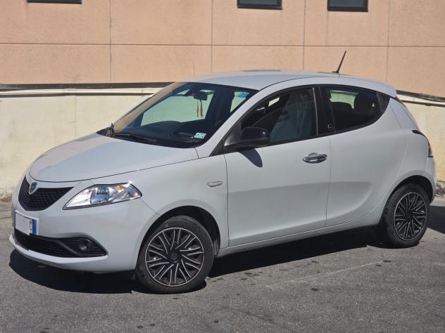 Lancia Ypsilon 1.0 FireFly 5 porte S&S Hybrid Ecochic Gold - Foto 4