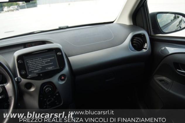 TOYOTA Aygo 1.0 VVT-i x-play rif. 23903361 - Foto 9