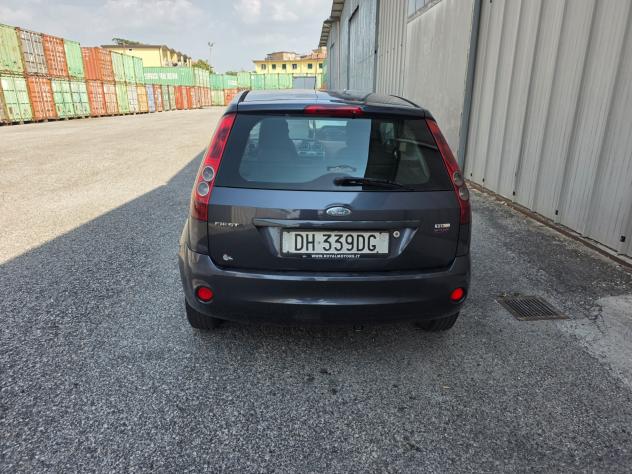 Ford Fiesta 1.4 TDCi 5p. Ghia - Foto 5