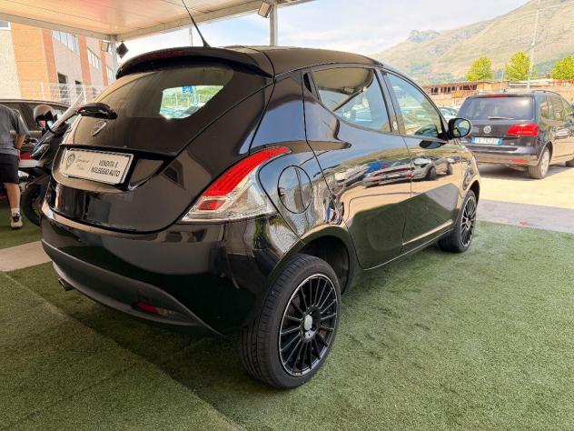 LANCIA - Ypsilon 0.9 t.air Silver ecochic metano 80cv - Foto 4