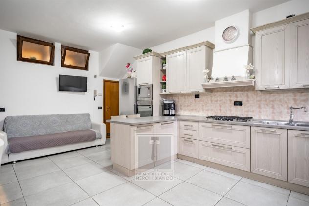 PORZIONE DI CASA VISTA LAGO A OLGINATE - Foto 3