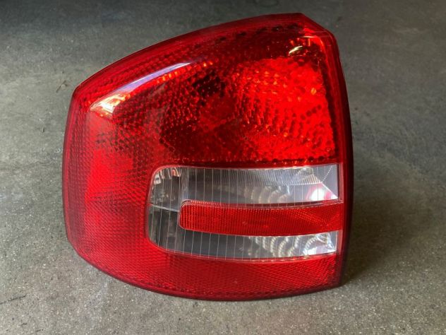 Fanale posteriore SX Skoda Octavia berlina del 2007 (1Z5945095A) - Foto 2