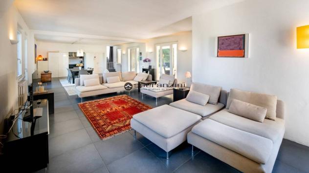 PRELATO: Un gioiello a fano, zona prelato: villa con anima e lusso contemporaneo.
in località prelato di fano, in una delle zone collinari più esclusi - Foto 10
