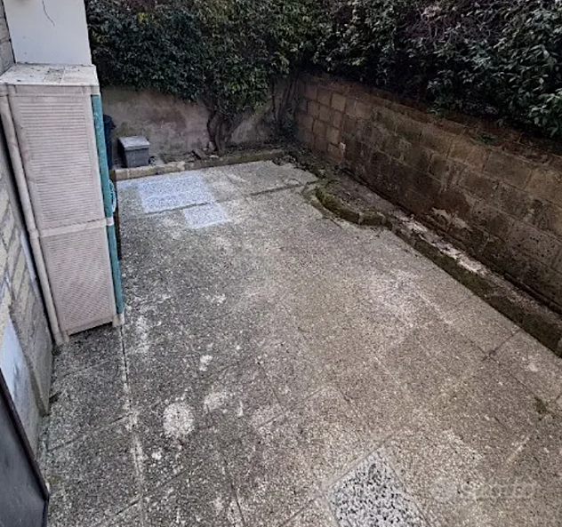 PALMAROLA CASAL DEL MARMO BILOCALE ARREDATO CON 2 GIARDINI PRIVATI. - Foto 2