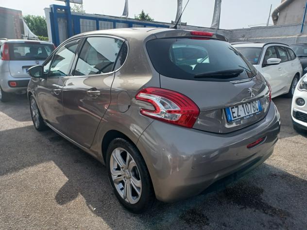 Peugeot 208 1.6 e-HDI 5 porte Allure ANNO 2015 - Foto 3