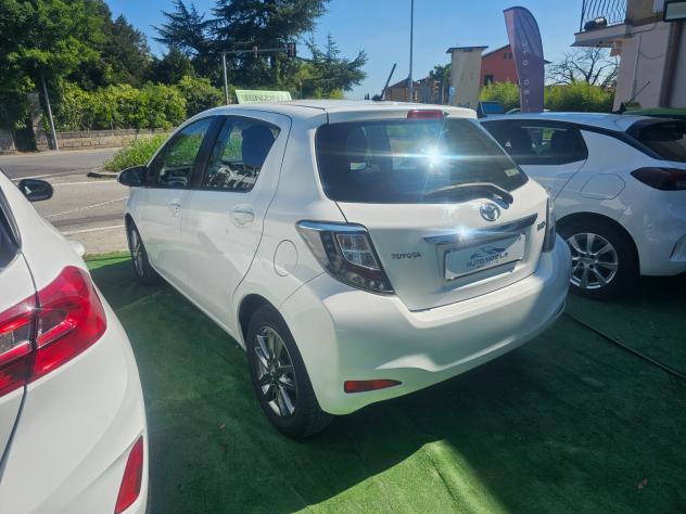 Toyota Yaris 1.0 5 porte Lounge - Foto 6
