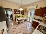 QUADRILOCALE SENZA SPESE CONDOMINIALI CON PORZIONE DI TERRENO AD USO ESCLUS &hellip;
