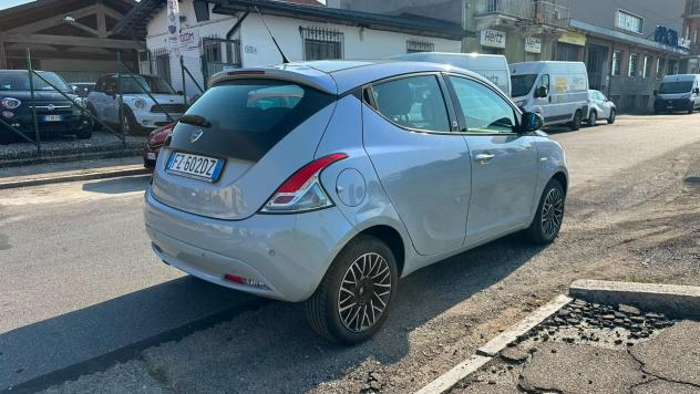Lancia Ypsilon 1.2 69 CV 5 porte GPL Ecochic Gold - Foto 3