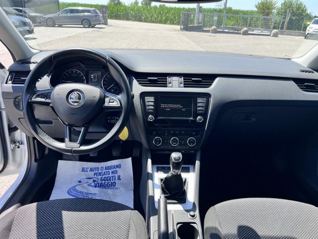 Škoda Octavia 1.6 TDI CR 110cv Executive SW - Foto 9