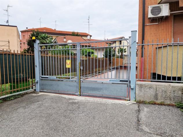 Box singolo in vendita a Cinisello Balsamo in Via Respighi 21 - Foto 2