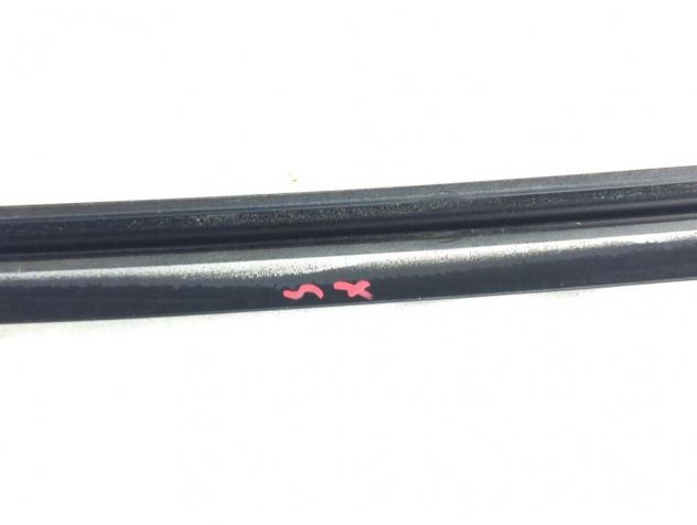 51337260943 MODANATURA ESTERNA SUPERIORE PORTA ANTERIORE SINISTRA BMW SERIE 3 318 D F31 SW 2.0 D 105KW 6M 5P (2014) RICAMBIO USATO - Foto 4