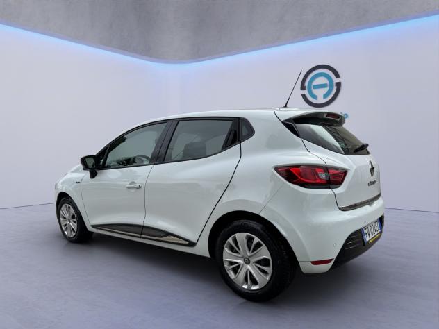 Renault Clio dCi 8V 75 CV 5 porte Moschino Zen - Foto 4
