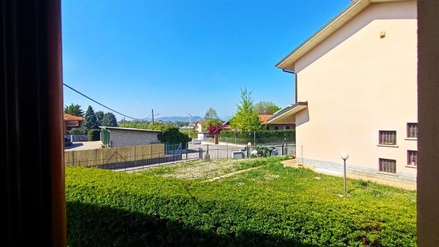 In Caratteristico casale ristrutturato, accattivante appartamento su due livelli con travi a vista. - Foto 18