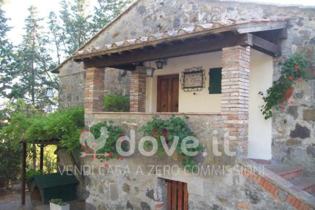 Rustico / Casale di 200 m² con 5 locali in vendita a Radicofani - Foto 2