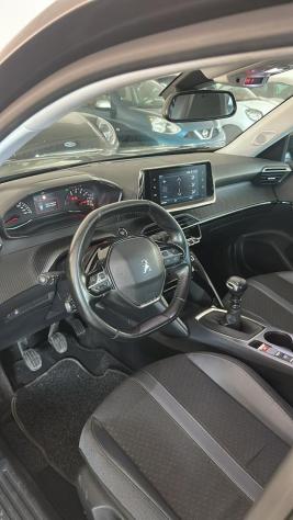 PEUGEOT - 2008 - BlueHDi 100 S&S Allure Navi Pack - Foto 7