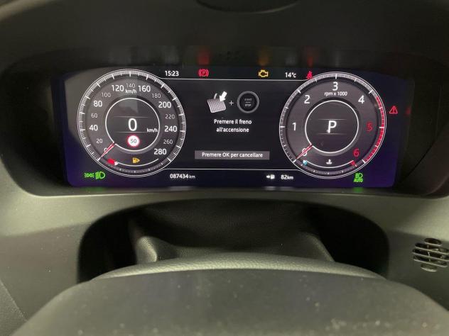 Jaguar F-Pace 2015 2.0d i4 R-Sport awd 180cv auto my20 - Foto 9