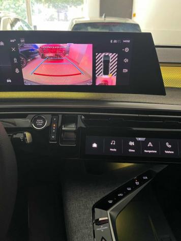 PEUGEOT 3008 GT Hybrid 145 e-DCS6 rif. 23984061 - Foto 5