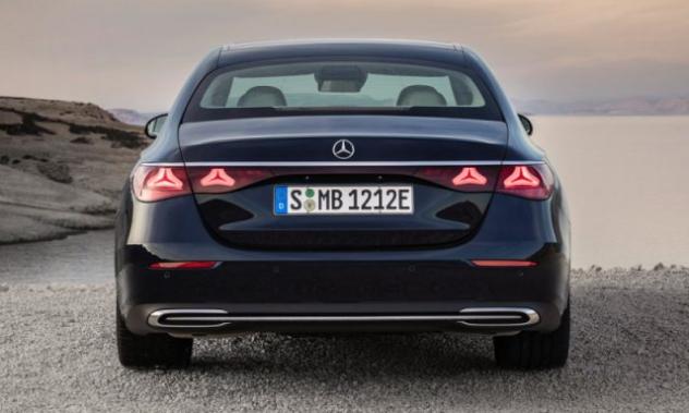 MERCEDES-BENZ E 300 e hybrid EQ 4Matic AMG Line Advanced rif. 23255671 - Foto 7