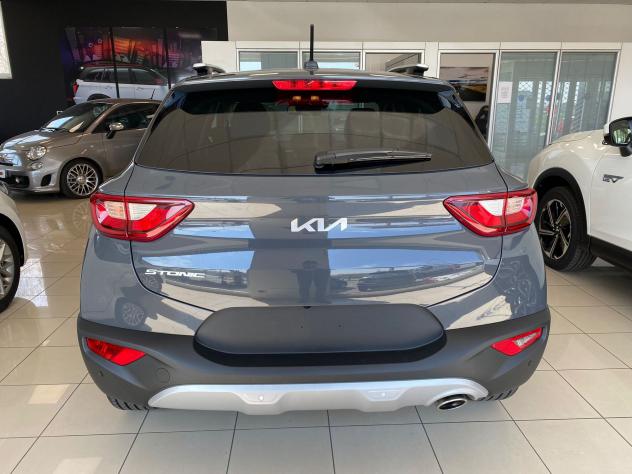 Kia Stonic 1.0 T-GDi 100 CV MHEV MT Black Edition - Foto 5