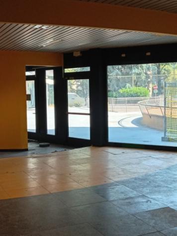 Immobile di 220 m² con 1 locale in affitto a Carpi - Foto 2