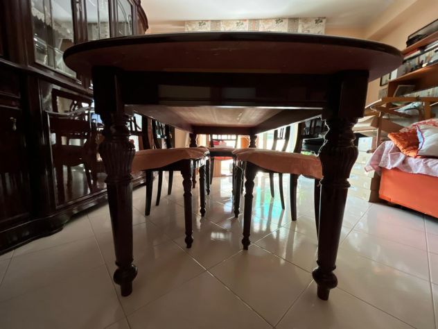 Tavolo in legno classico con sedie - Da restaurare - Foto 10