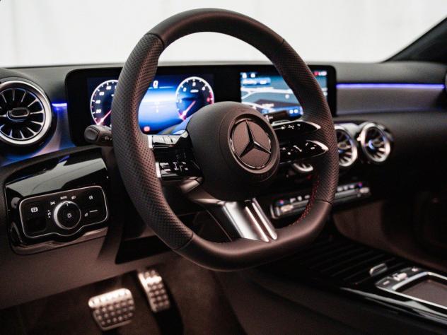 Mercedes-Benz Classe A Classe A 180 d Automatic AMG Line ADVANCED PLUS - Foto 10