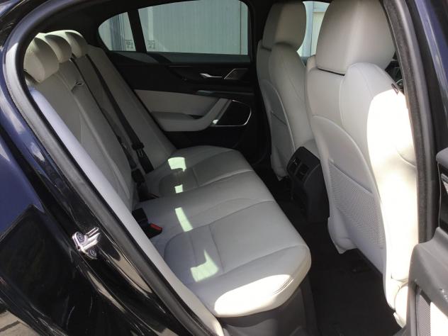 Jaguar XE 2.0 D 204 CV aut. Black Edition - Foto 4