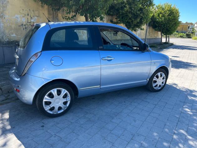 Lancia Ypsilon 1.2 69 CV Unyca - Foto 4