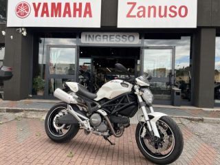Ducati Monster 696 null
