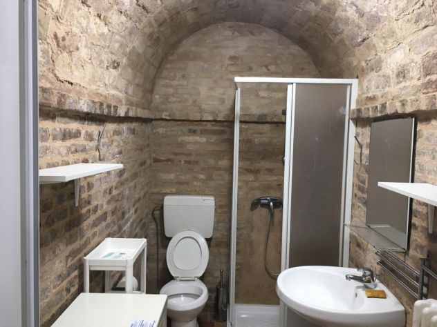 A 50 mt UNIV.MATRIMONIALE CON BAGNO E CUCINA PRIVATA - Foto 6