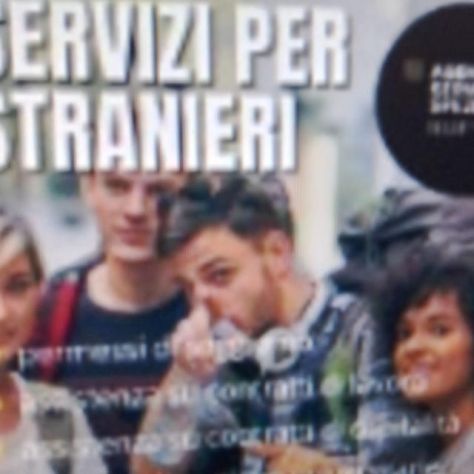 Vendo 2 letti singoli con tireti e piccolo comodinoncorporato+ 2 comodini - Foto 2