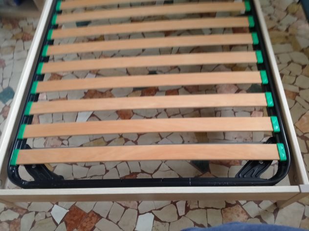 Armadio e letto in frassino fornito rete a doghe - Foto 6