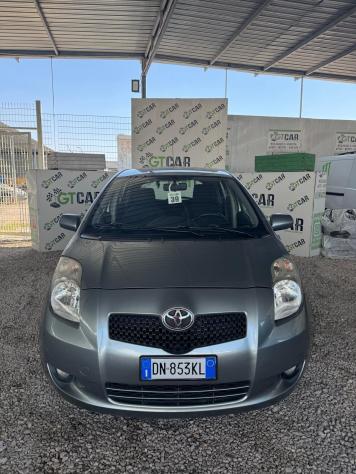 Toyota Yaris 1.4 D-4D 5 porte M-MT Navi - Foto 2