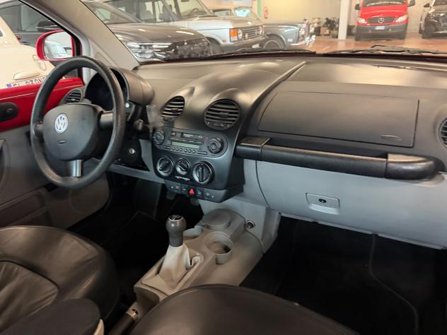 Volkswagen New Beetle 2.0 - Foto 8